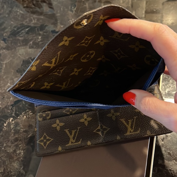 Louis Vuitton wallet - Picture 6 of 12